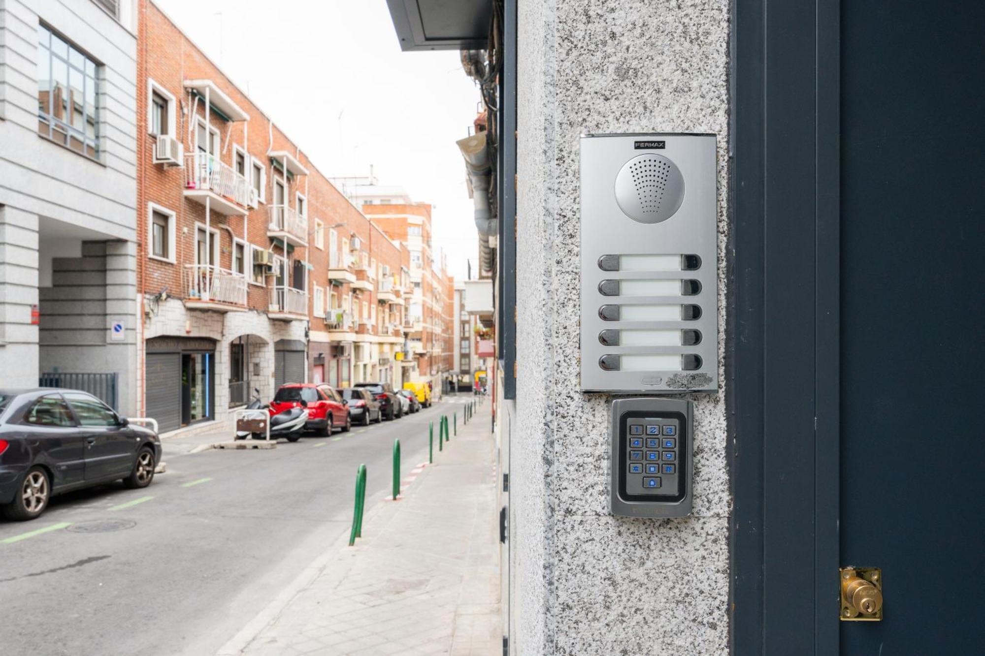 Lemon Apartment & Hotels Bernabeu Madrid Dış mekan fotoğraf