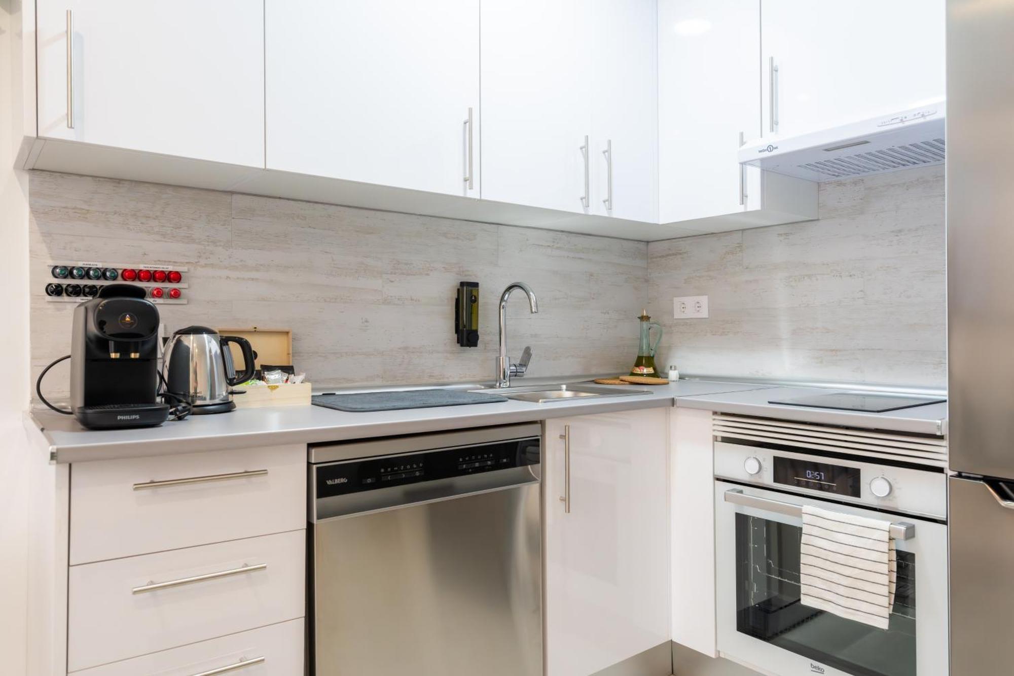 Lemon Apartment & Hotels Bernabeu Madrid Dış mekan fotoğraf